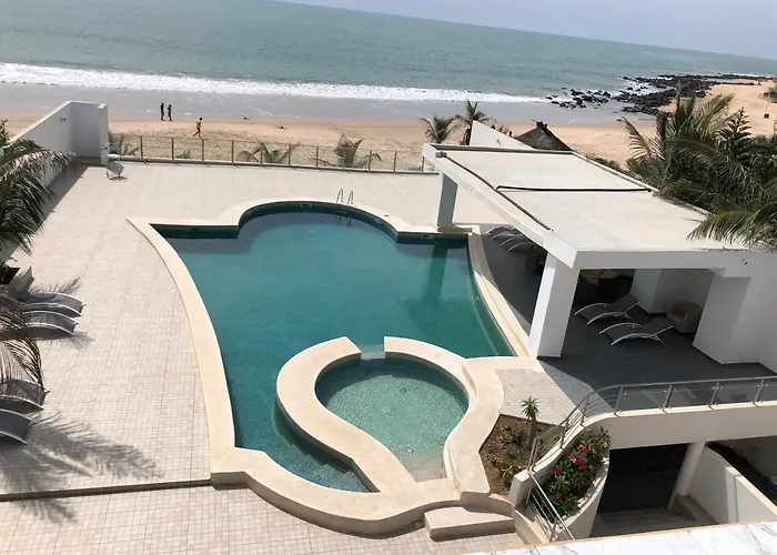 Hôtel accueillant les animaux: Villa Somone pied dans l’eau